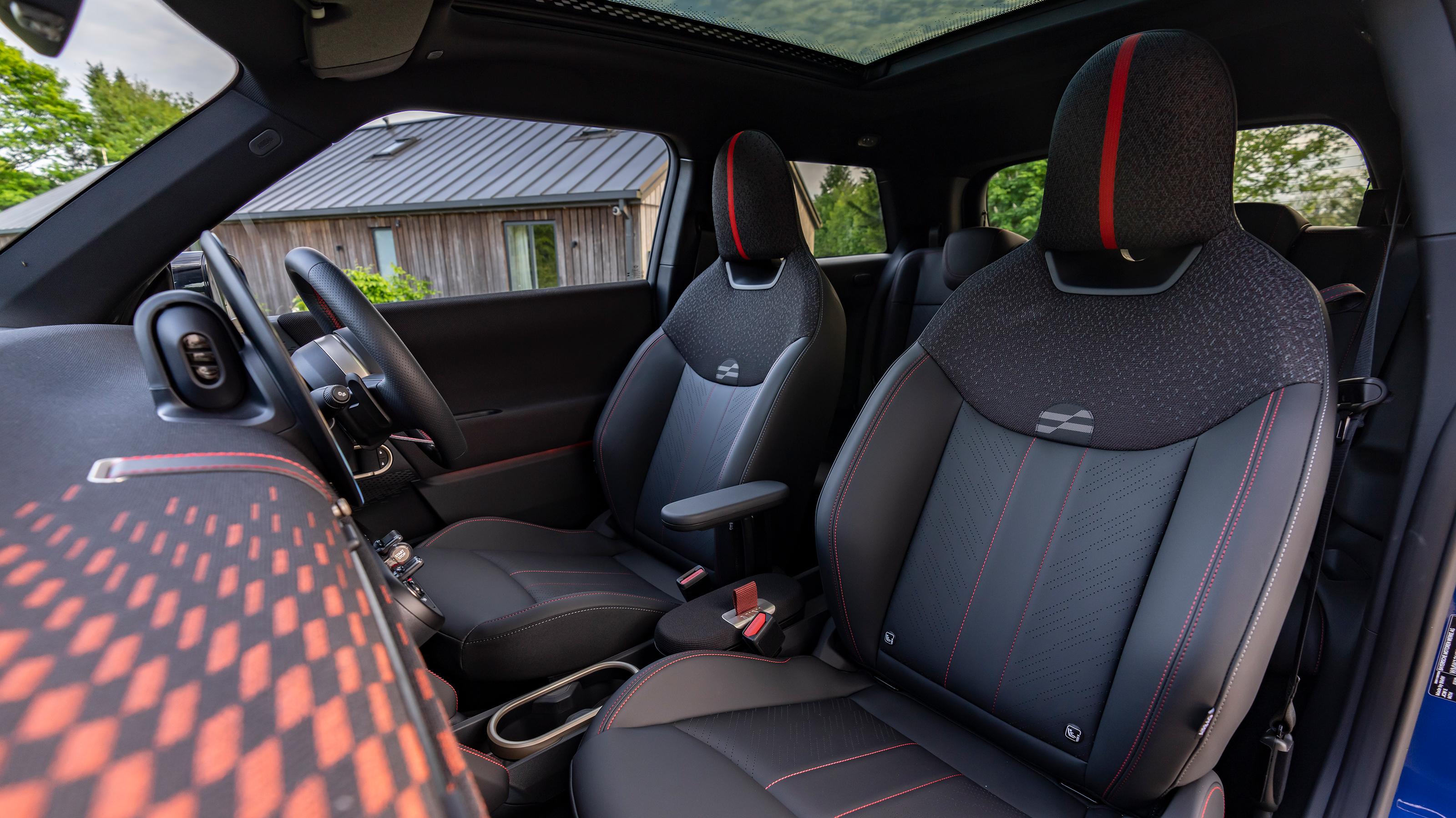 MINI John Cooper Works Electric - front seats