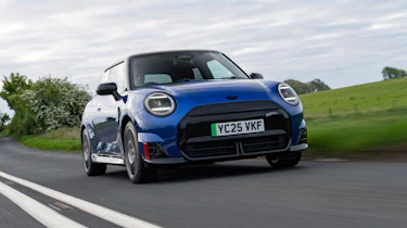 MINI John Cooper Works Electric - front tracking