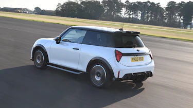 MINI Cooper JCW - rear tracking