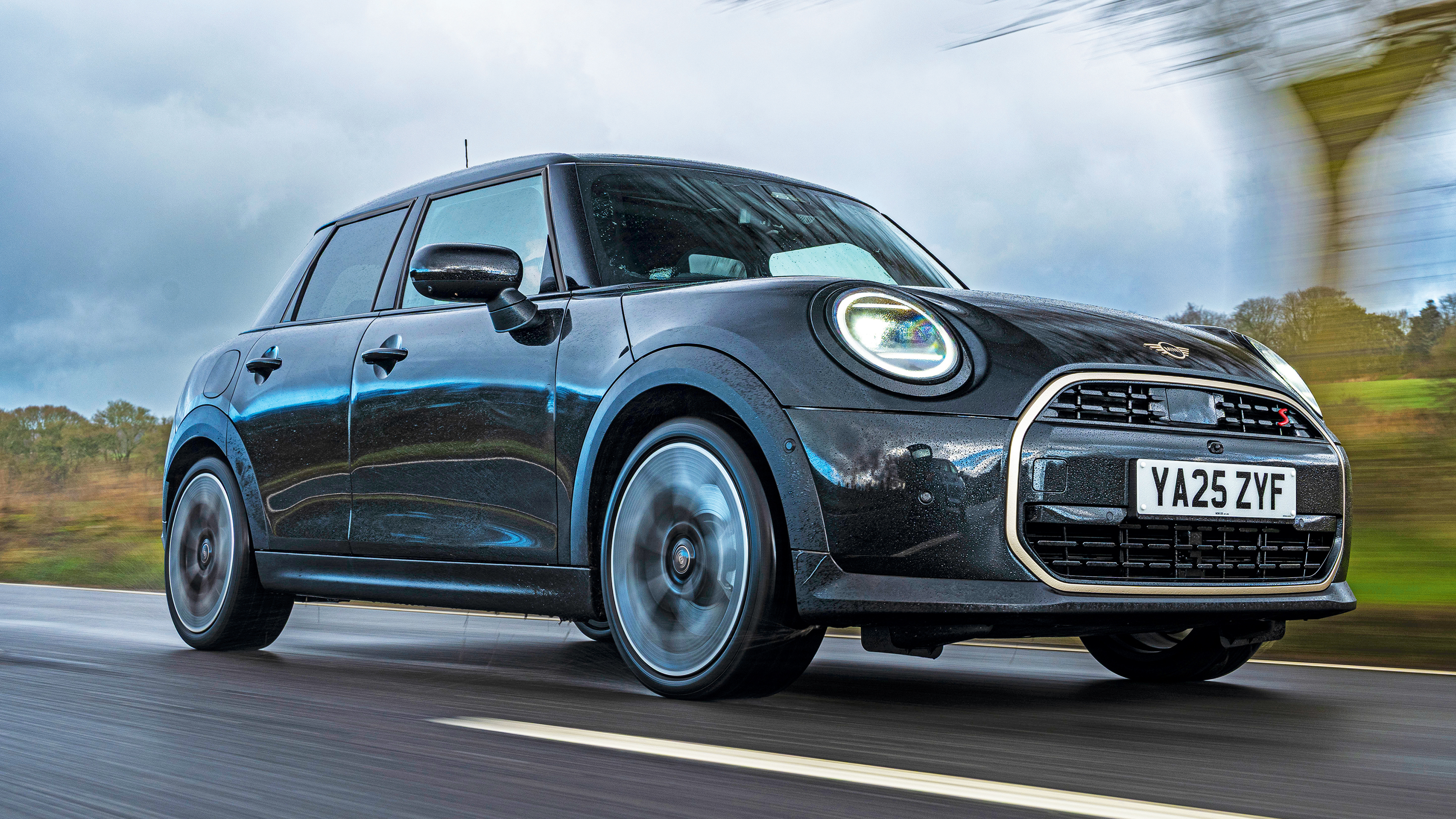 MINI Cooper S - front 3/4