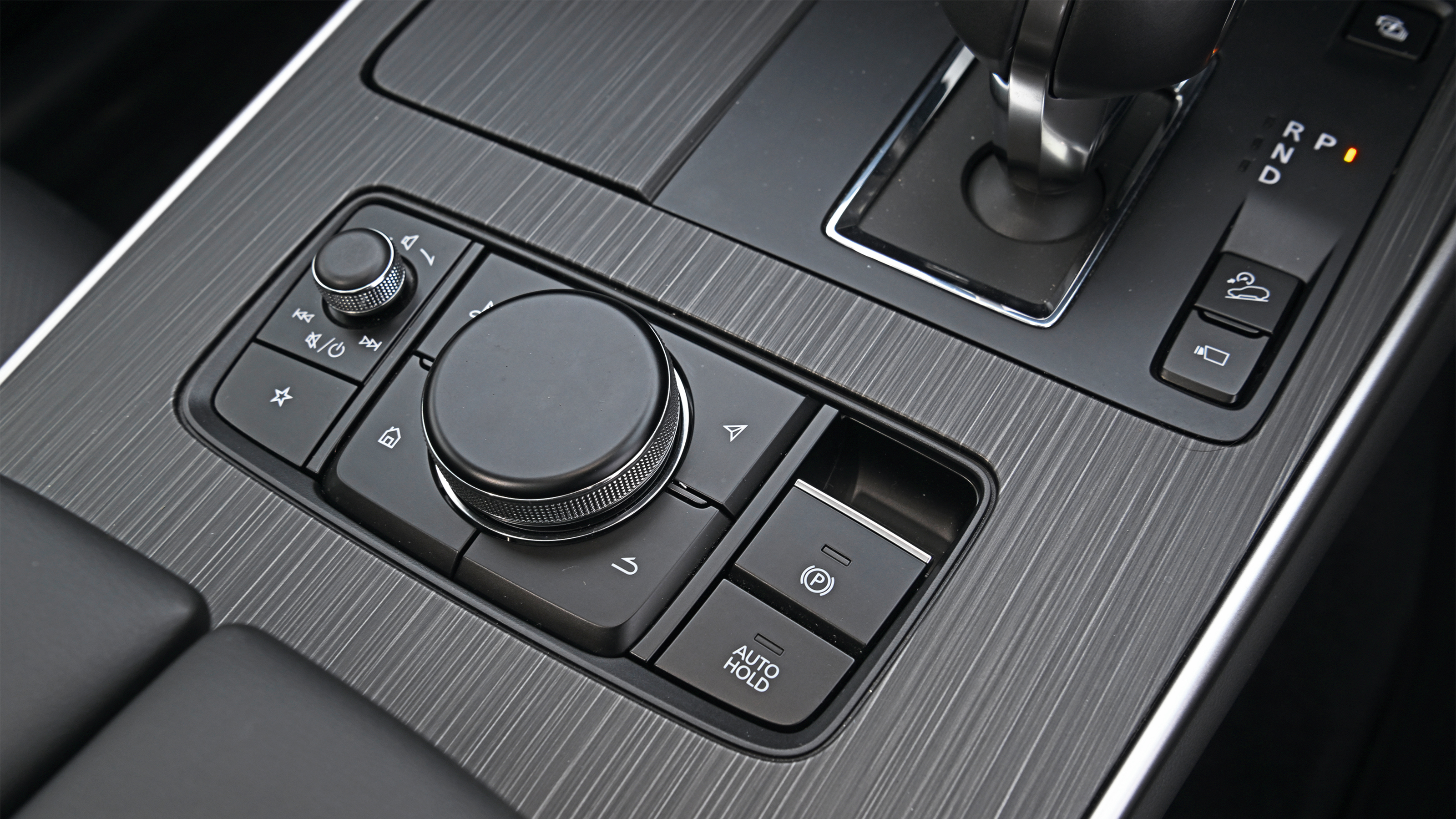 Mazda CX-80 Homura Plus - buttons