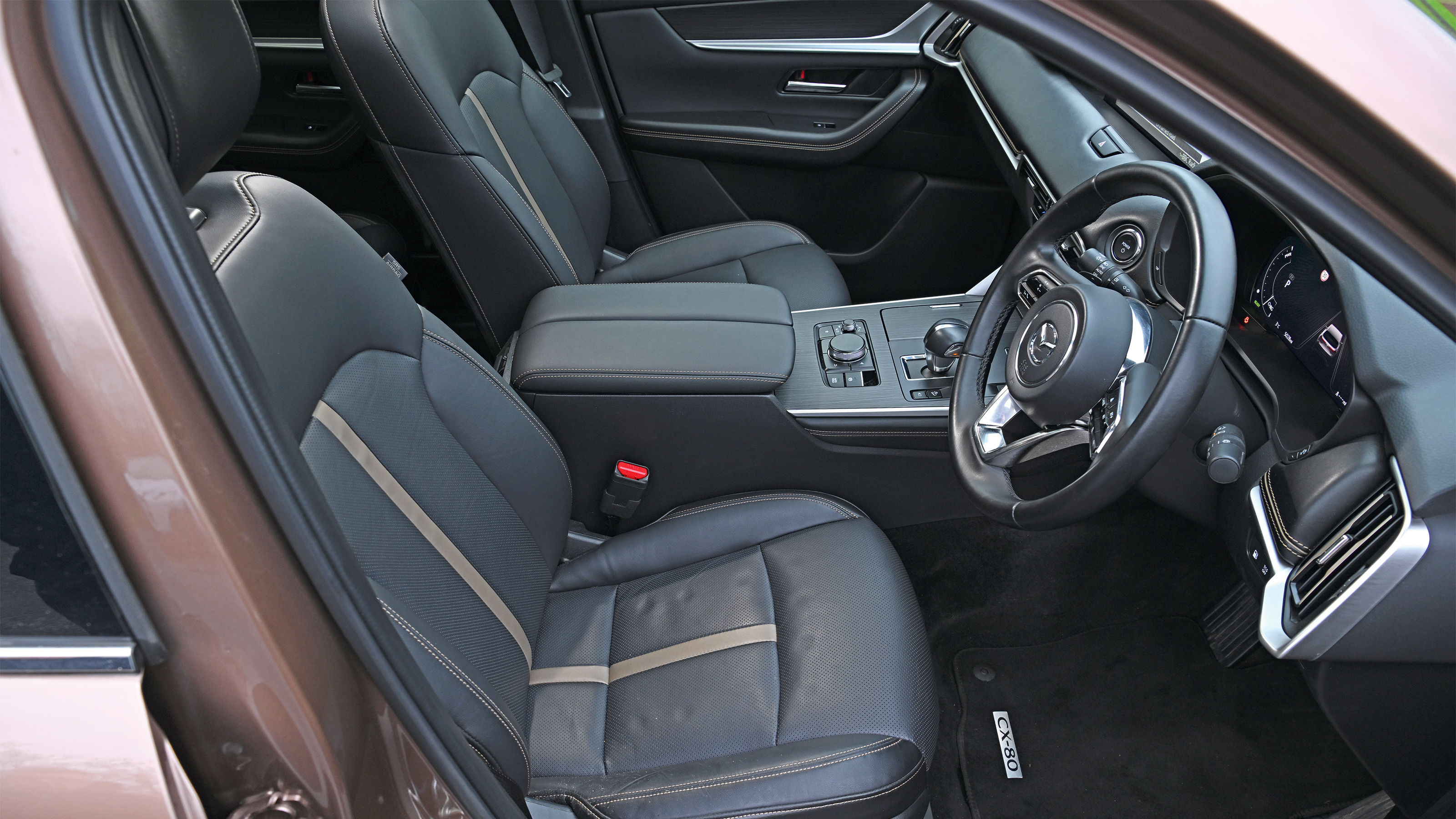 Mazda CX-80 Homura Plus - interior