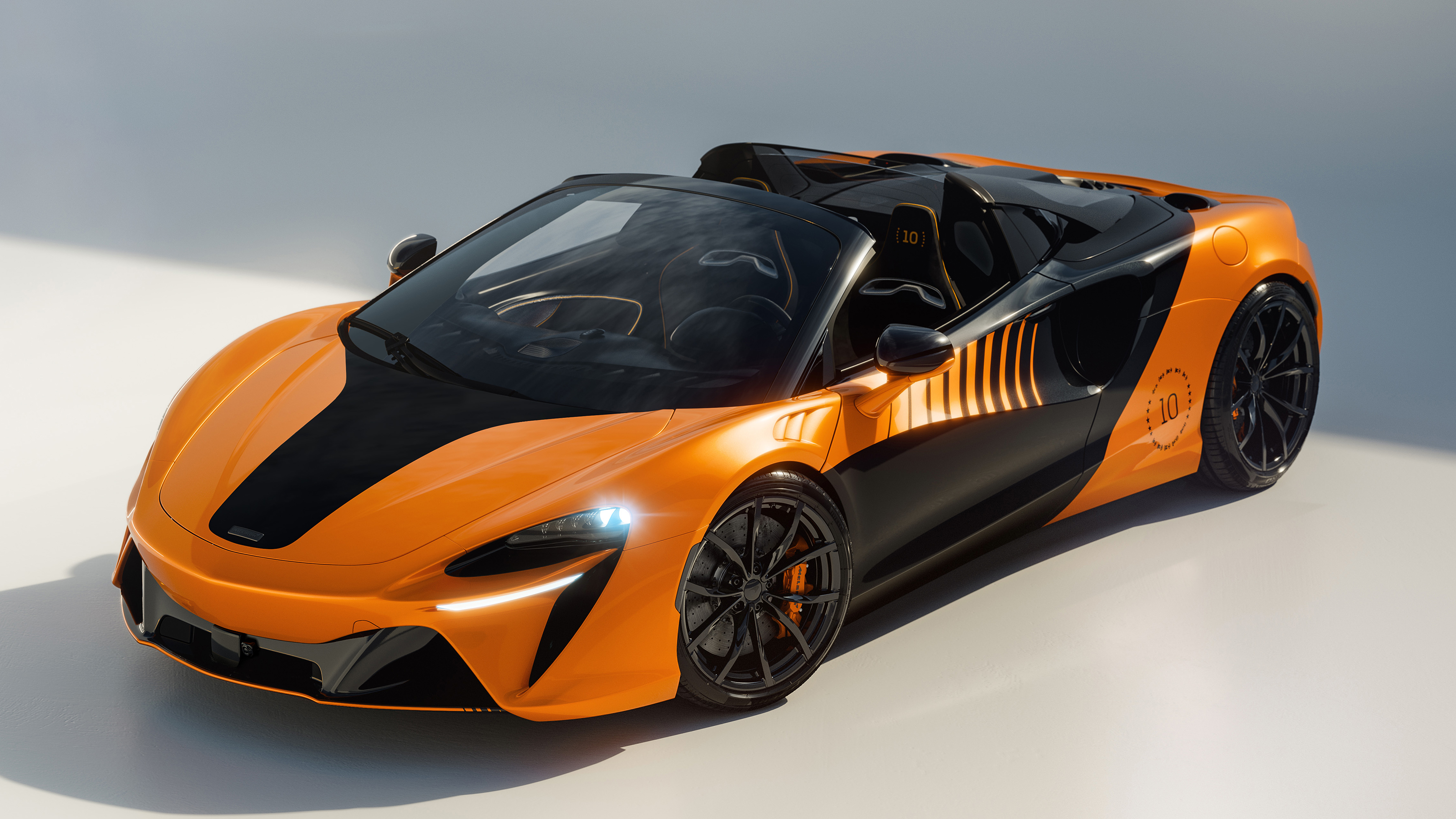 McLaren Artura Spider MCL39 Championship Edition - front angled