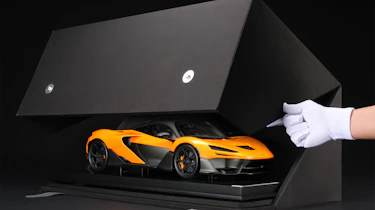 McLaren W1 1:8 scale - model in box
