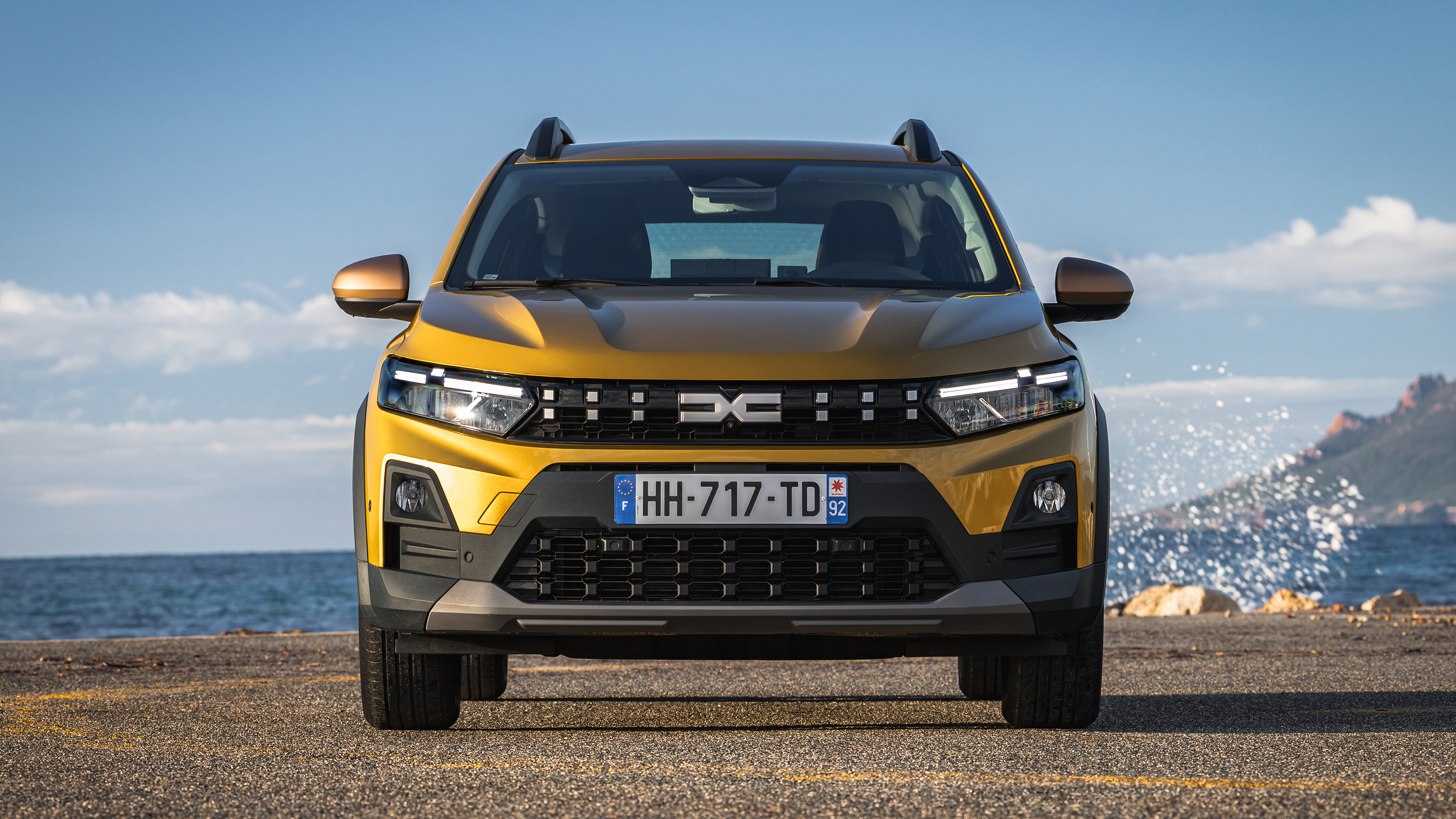 New Dacia Sandero Stepway - front end