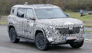 New Mitsubishi Shogun - front 3/4