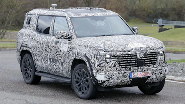 New Mitsubishi Shogun - front 3/4