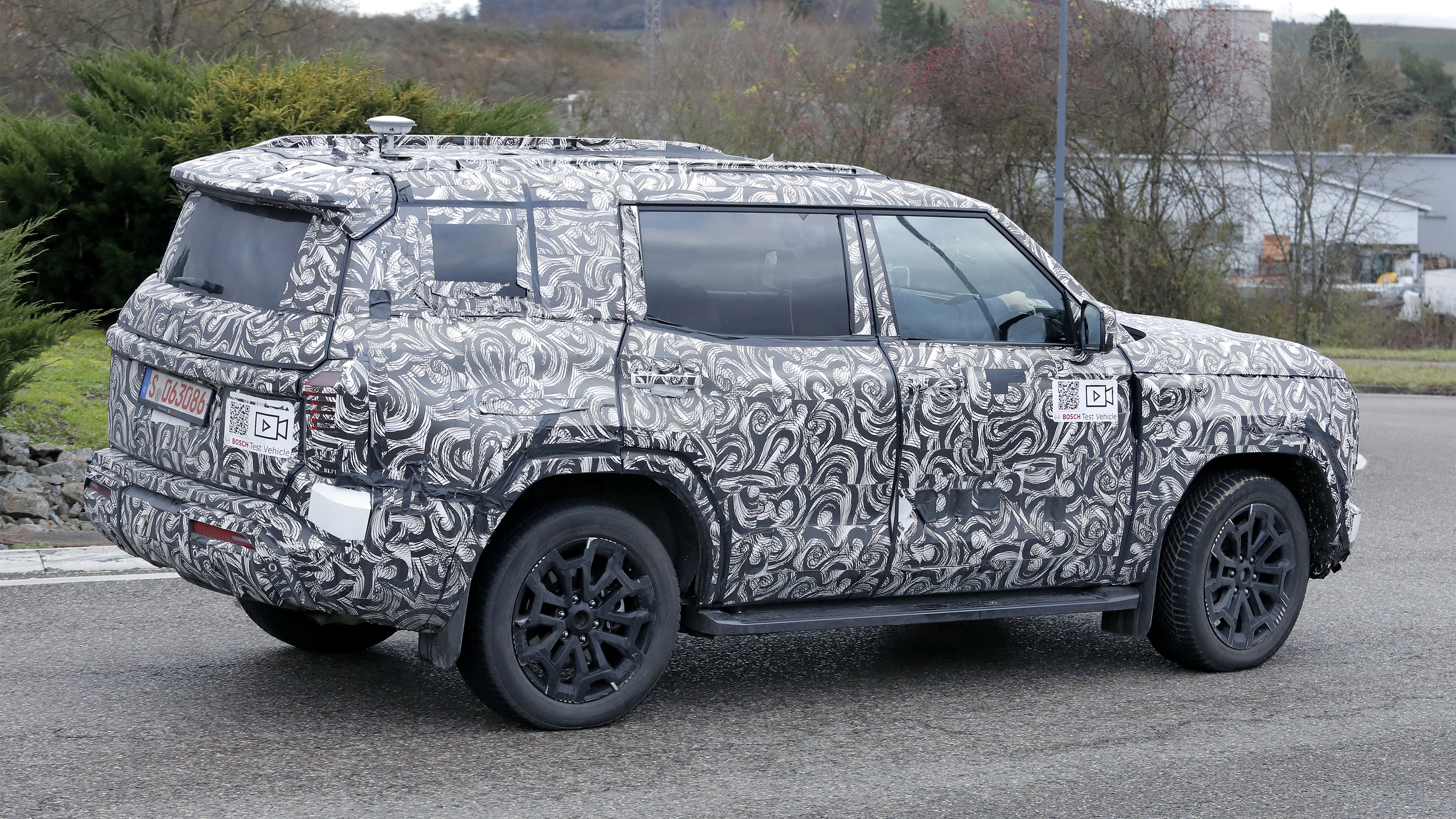 New Mitsubishi Shogun - rear angled