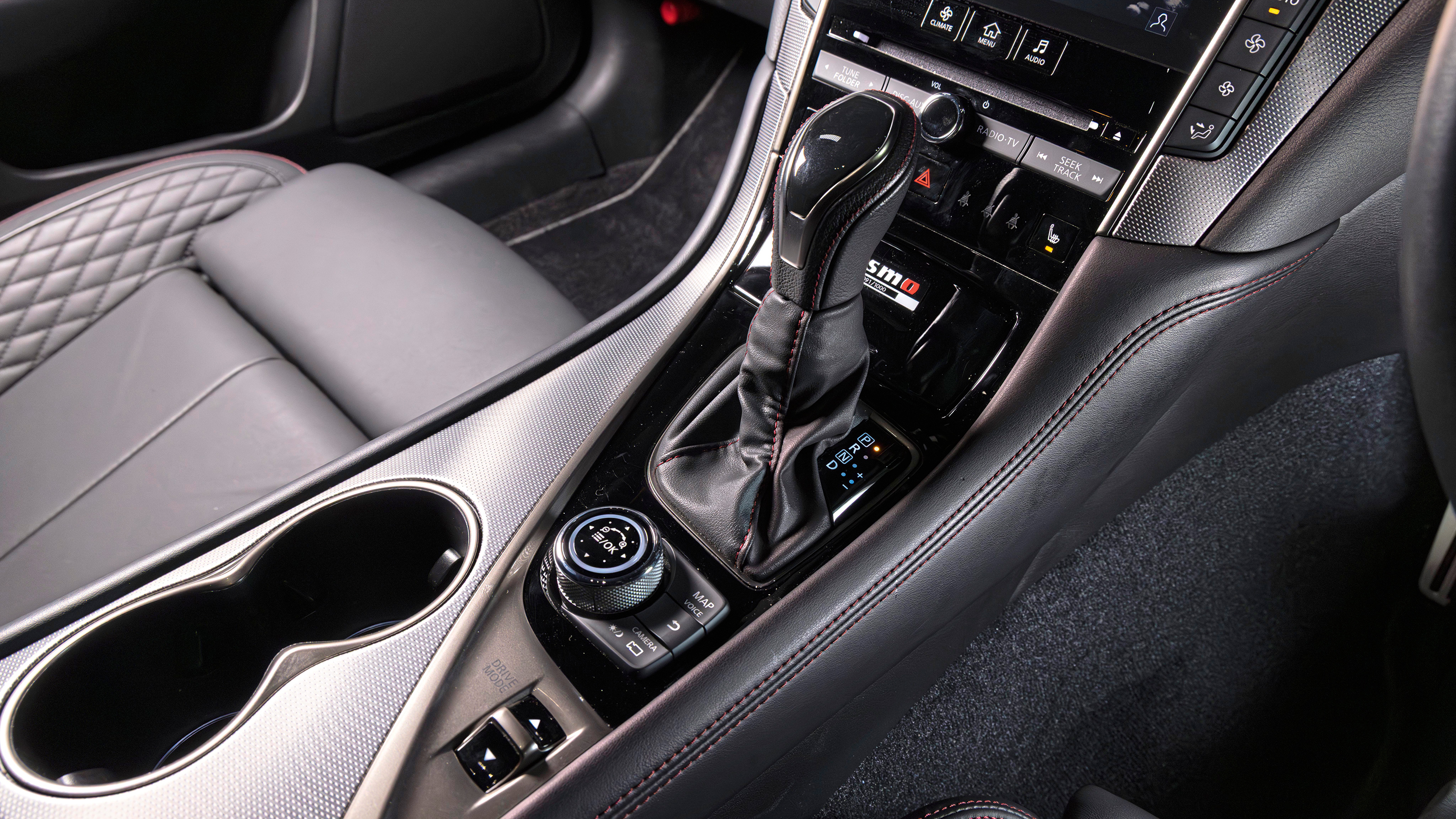 Nissan Skyline Nismo - gear selector