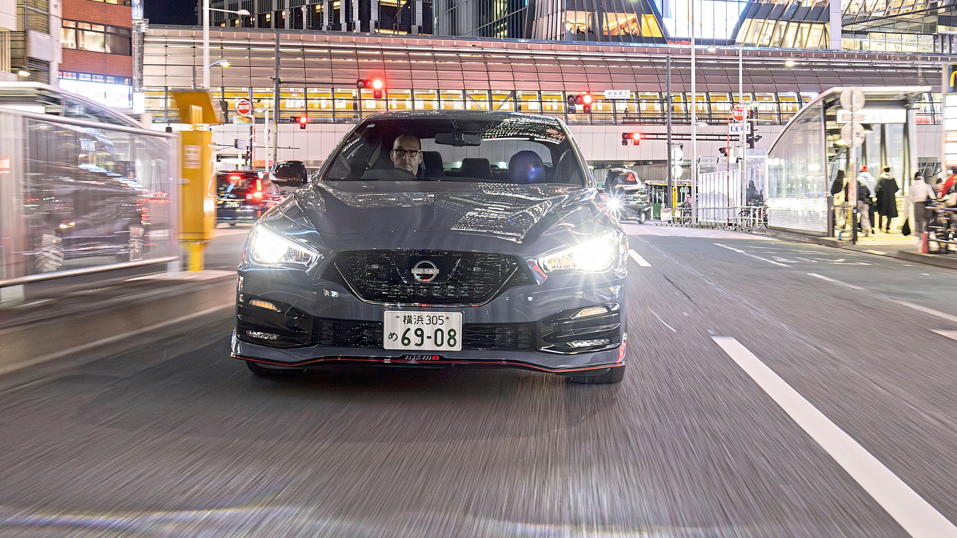 Nissan Skyline Nismo - front action