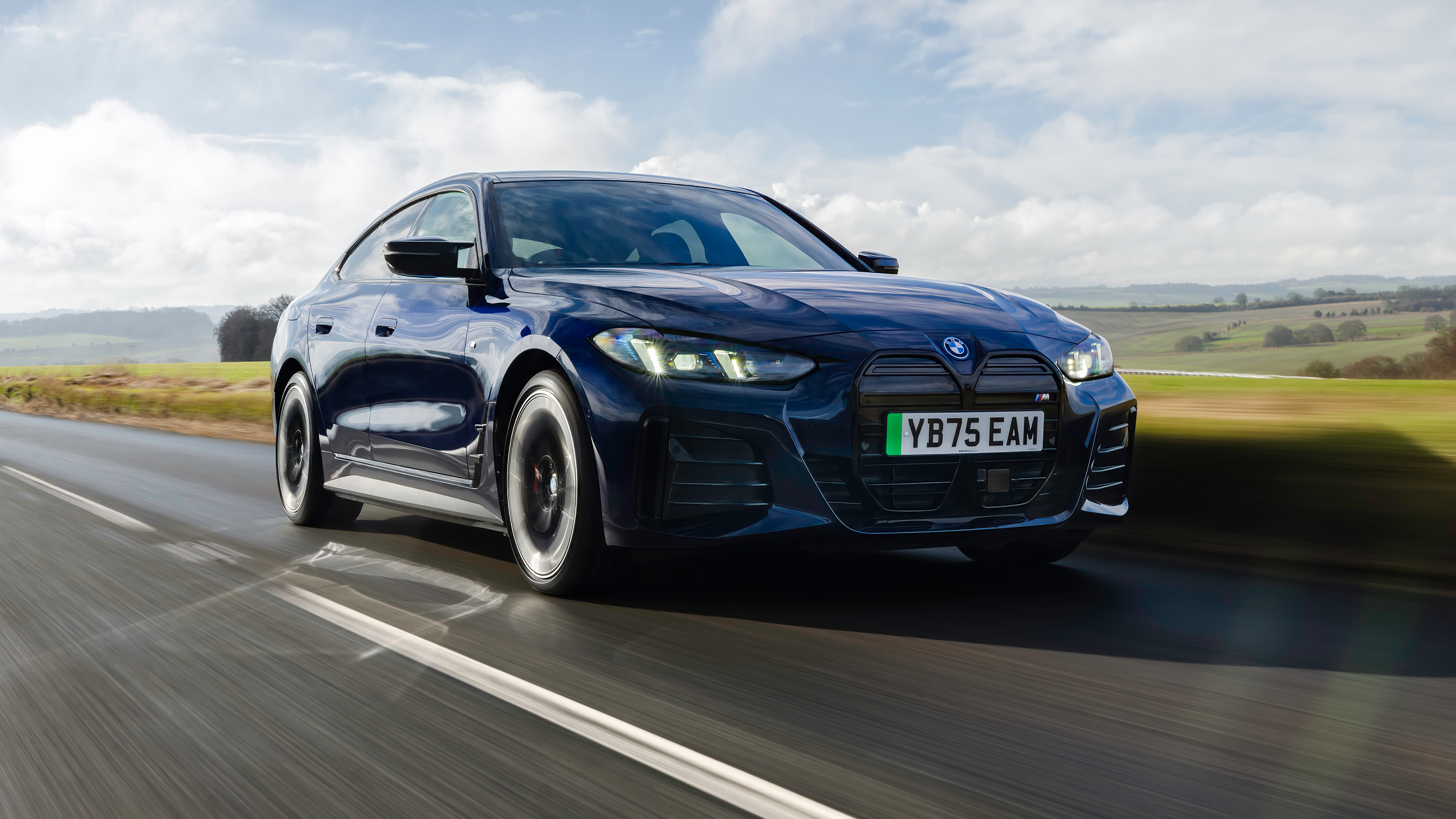 BMW i4 M60 - front tracking