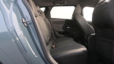 Peugeot E-308 SW facelift - rear seats