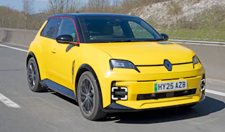Renault 5 E-Tech Iconic Five - front action