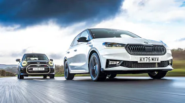 Skoda Fabia 130 vs MINI Cooper S - front 3/4