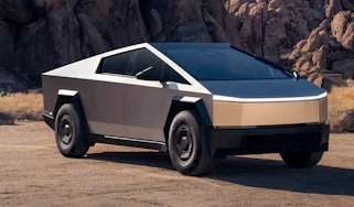Tesla Cybertruck entry-level - front 3/4