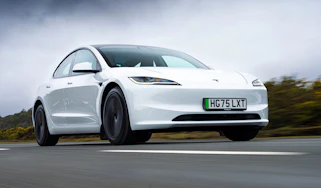 Tesla Model 3 RWD - front tracking
