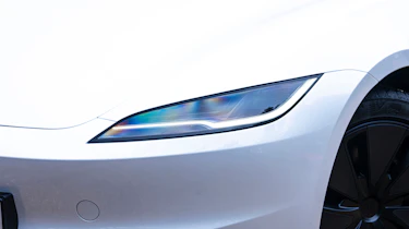 Tesla Model 3 RWD - headlight