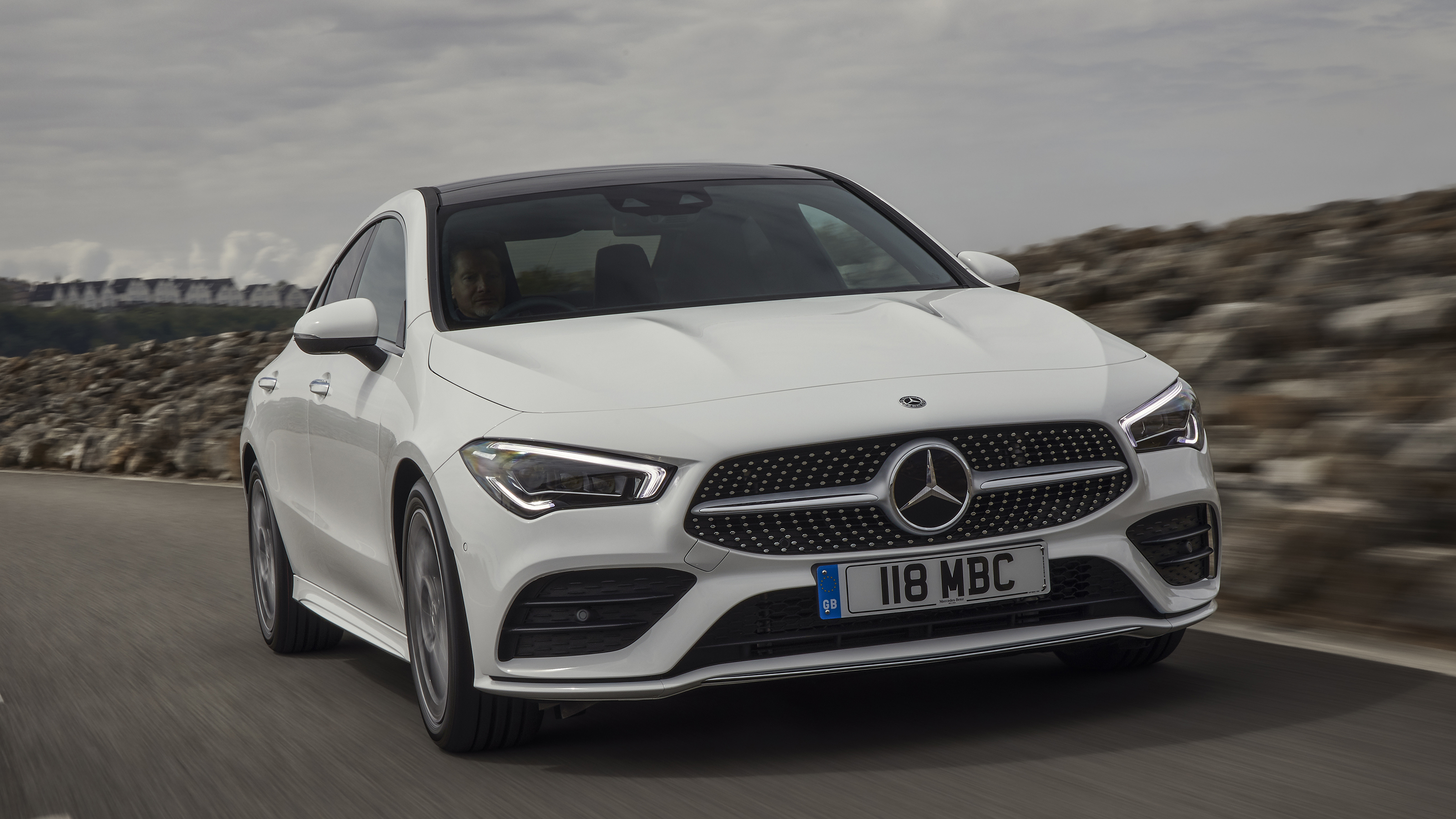 Three-car garage - Mercedes CLA