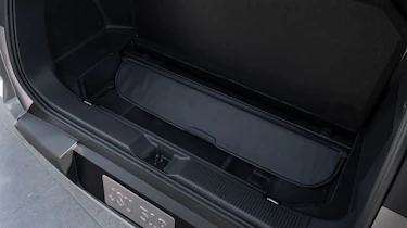 Toyota Highlander BEV - cable storage
