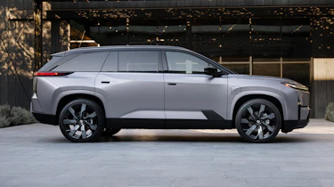 Toyota Highlander BEV - side profile