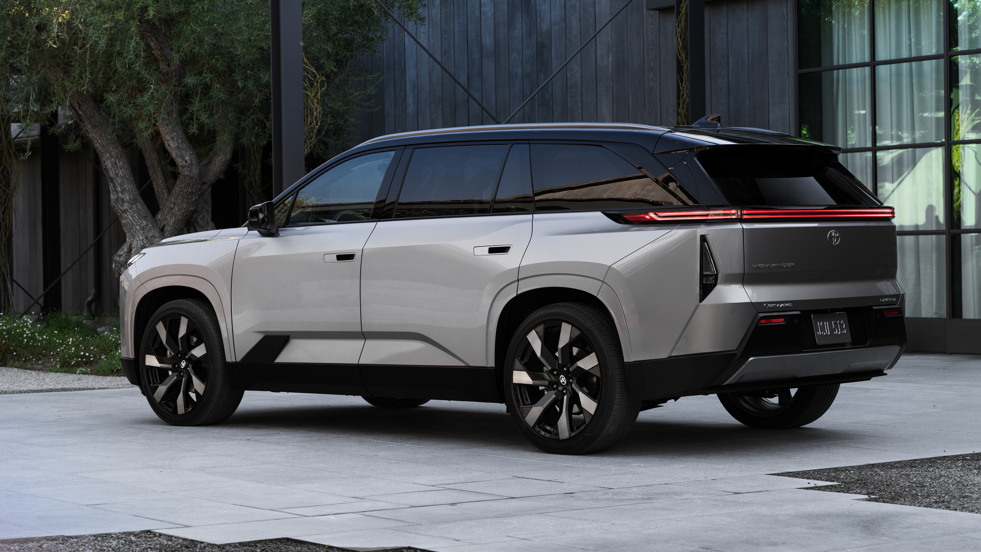 Toyota Highlander BEV - rear angled