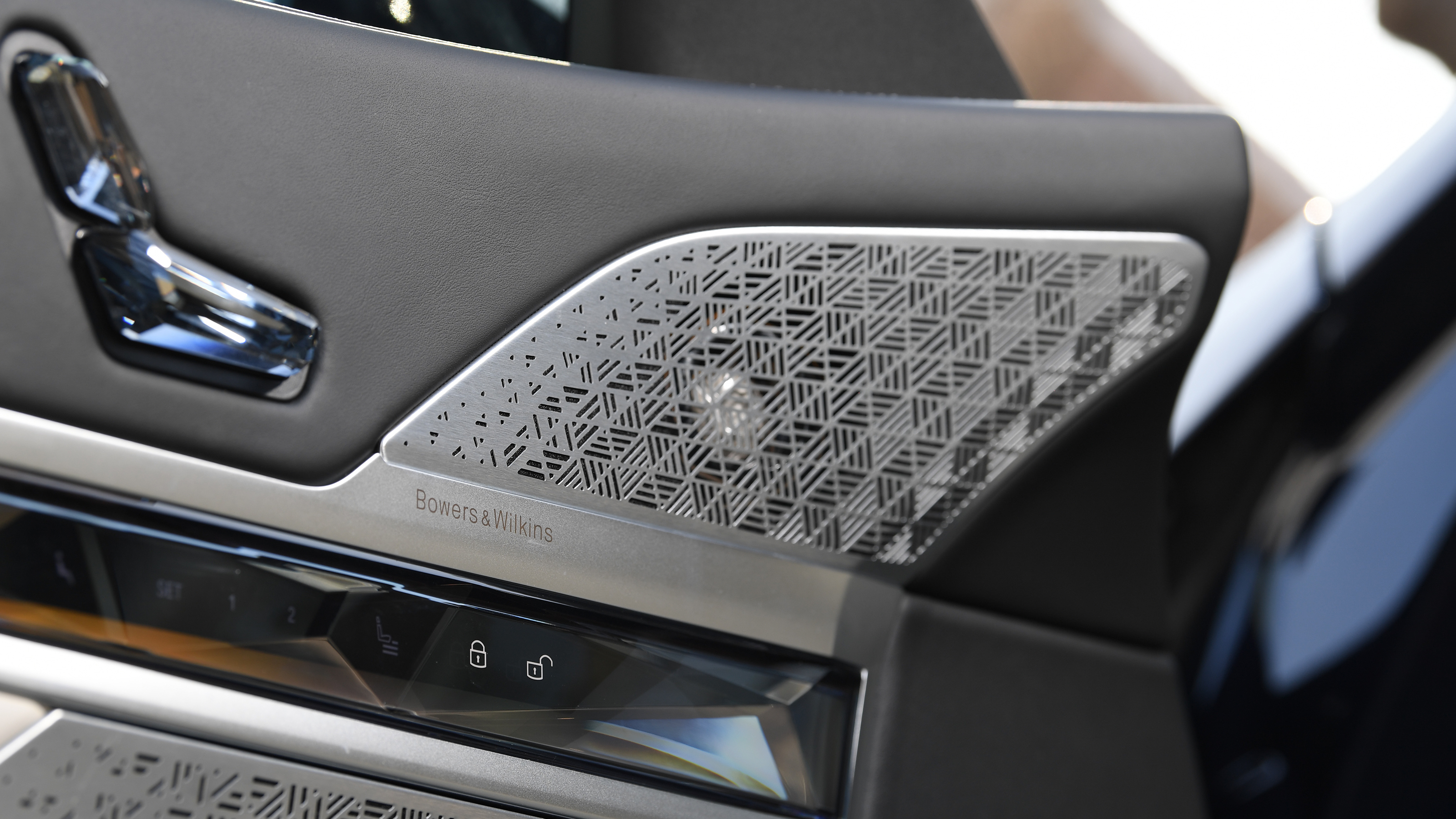 Audio system door tweeter
