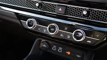Used Honda Civic Mk10 - centre console