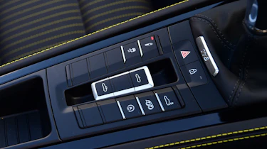 Used Porsche 718 Boxster Mk4 - centre console