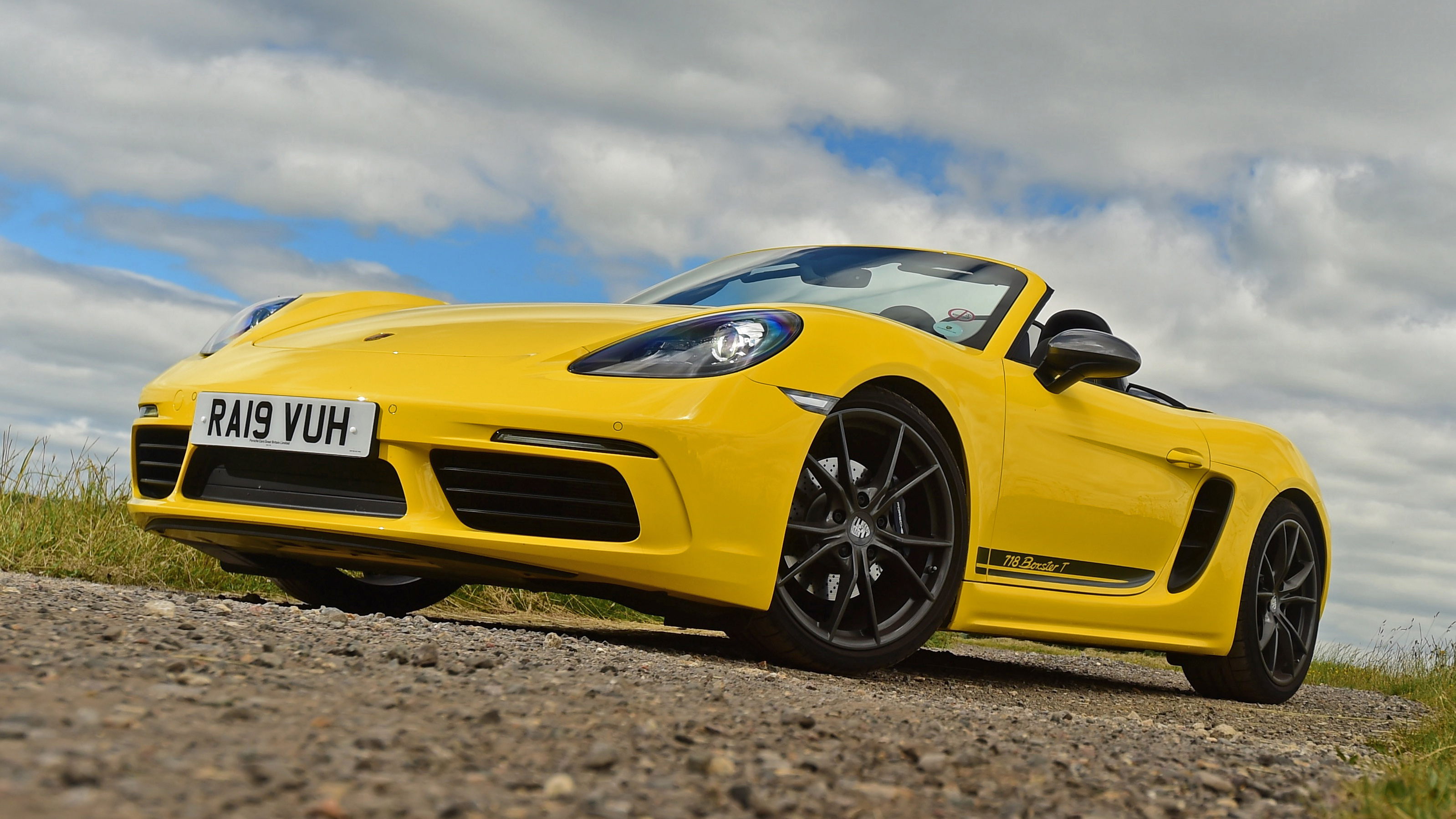 Used Porsche 718 Boxster Mk4 - front