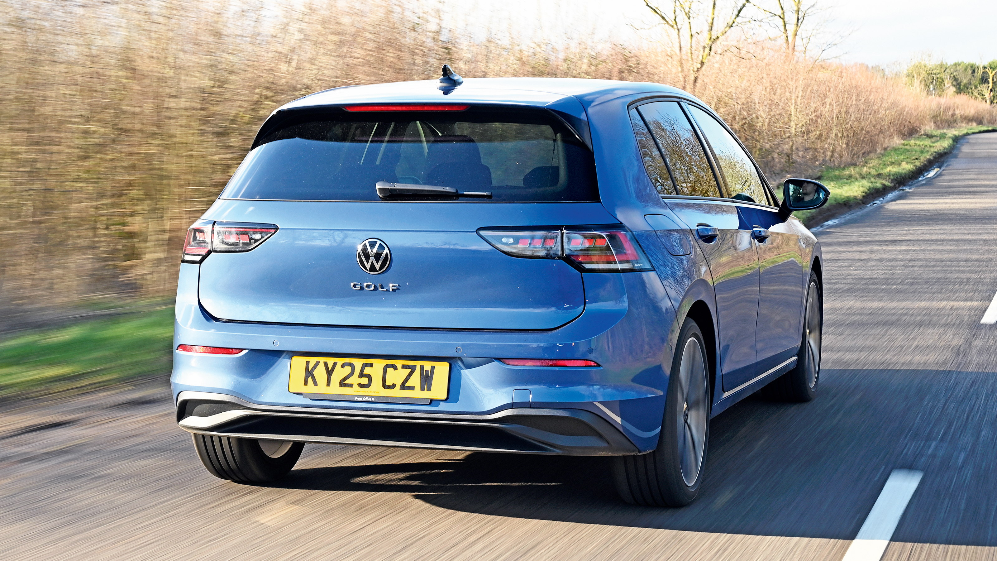 Volkswagen Golf - rear 3/4