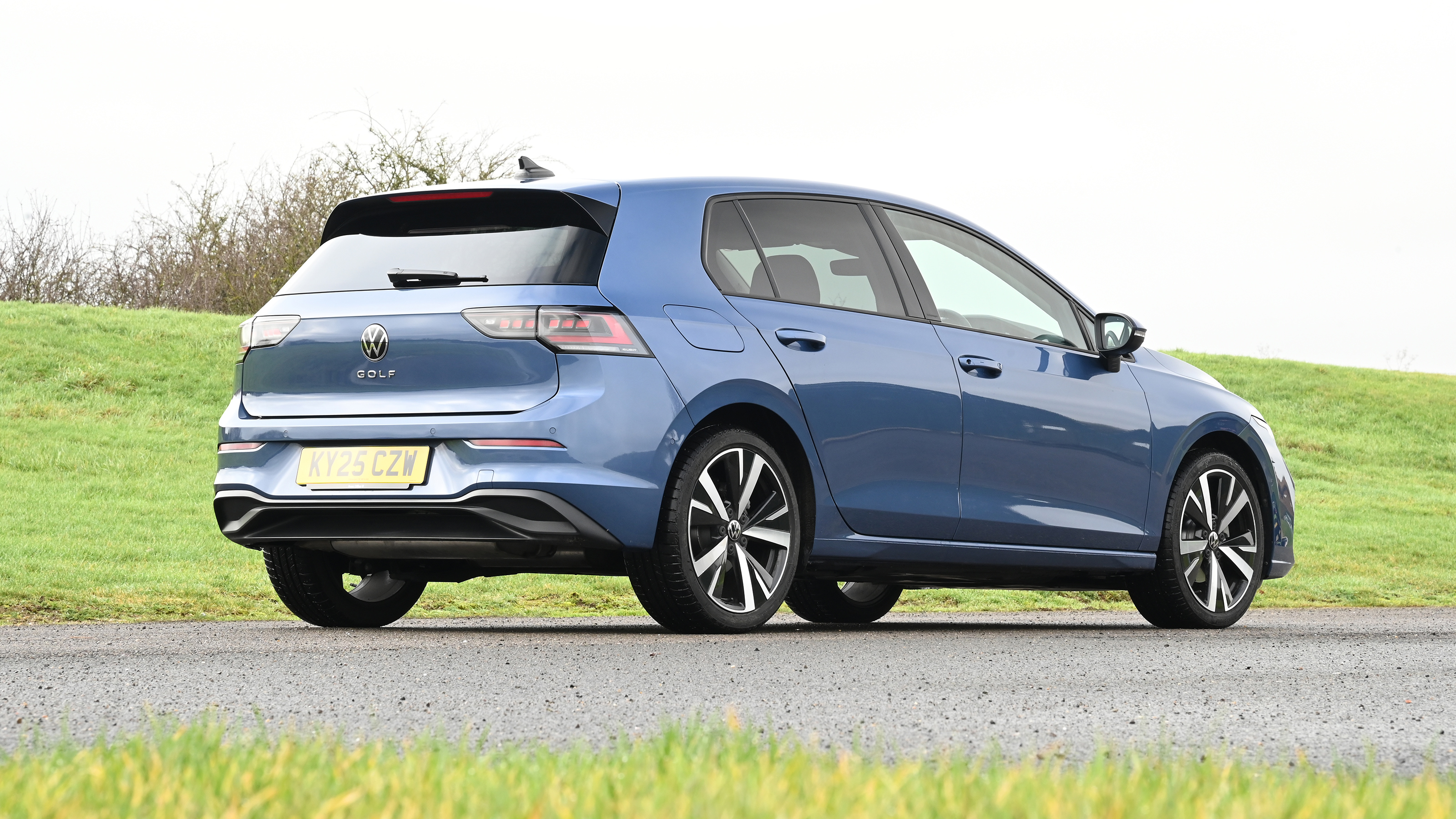 Volkswagen Golf - rear static