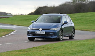 Volkswagen Golf - front cornering