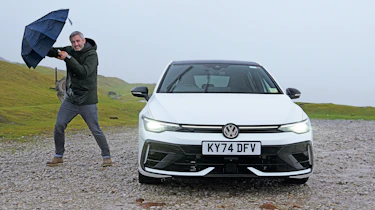 Volkswagen Golf R - battling the elements