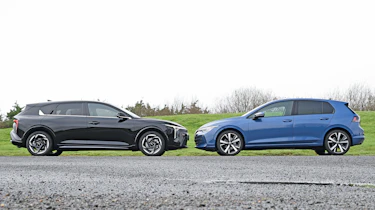 Volkswagen Golf vs Kia K4 - head-to-head