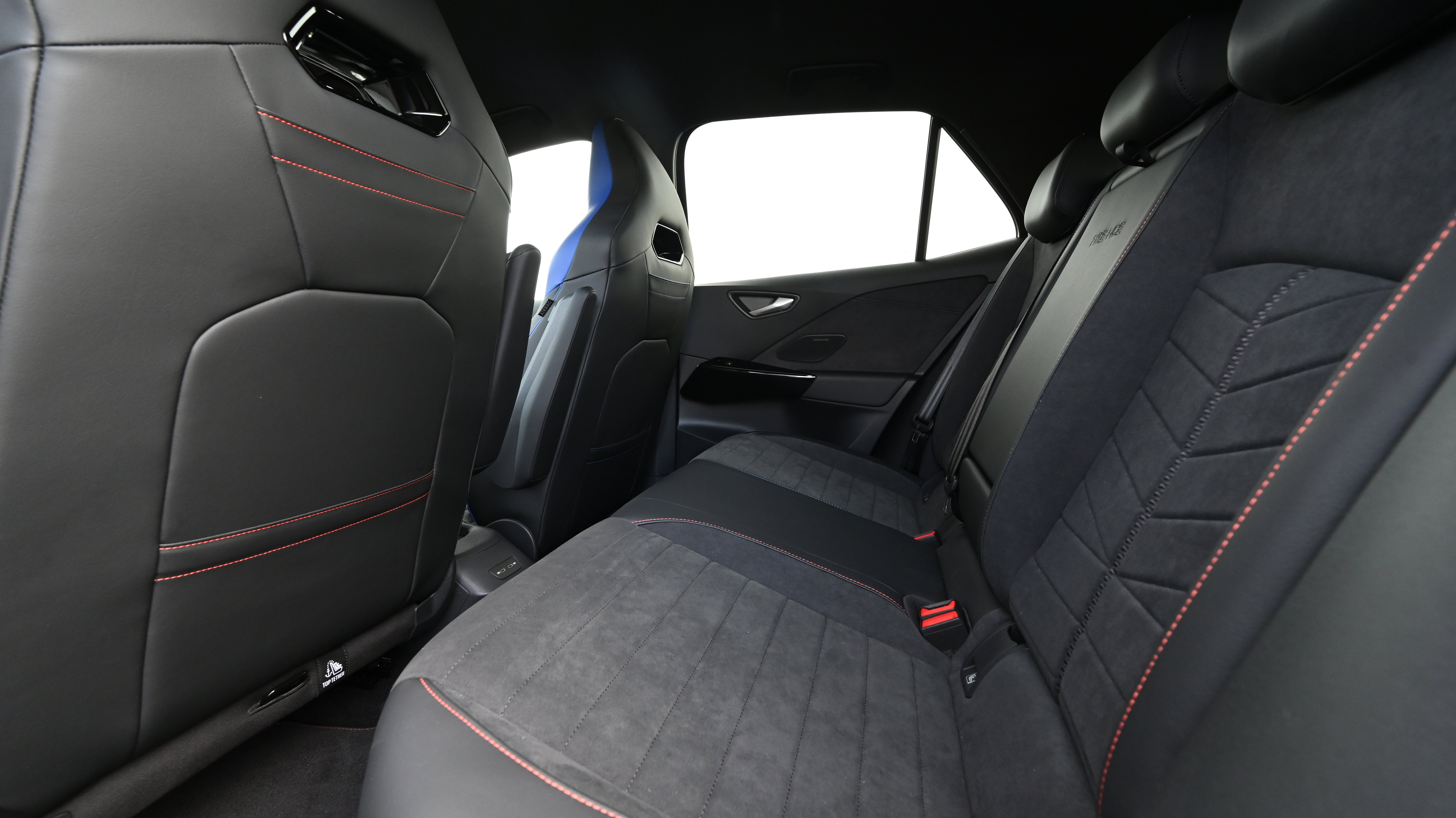 Volkswagen ID.3 GTX Fire &amp; Ice - rear seats