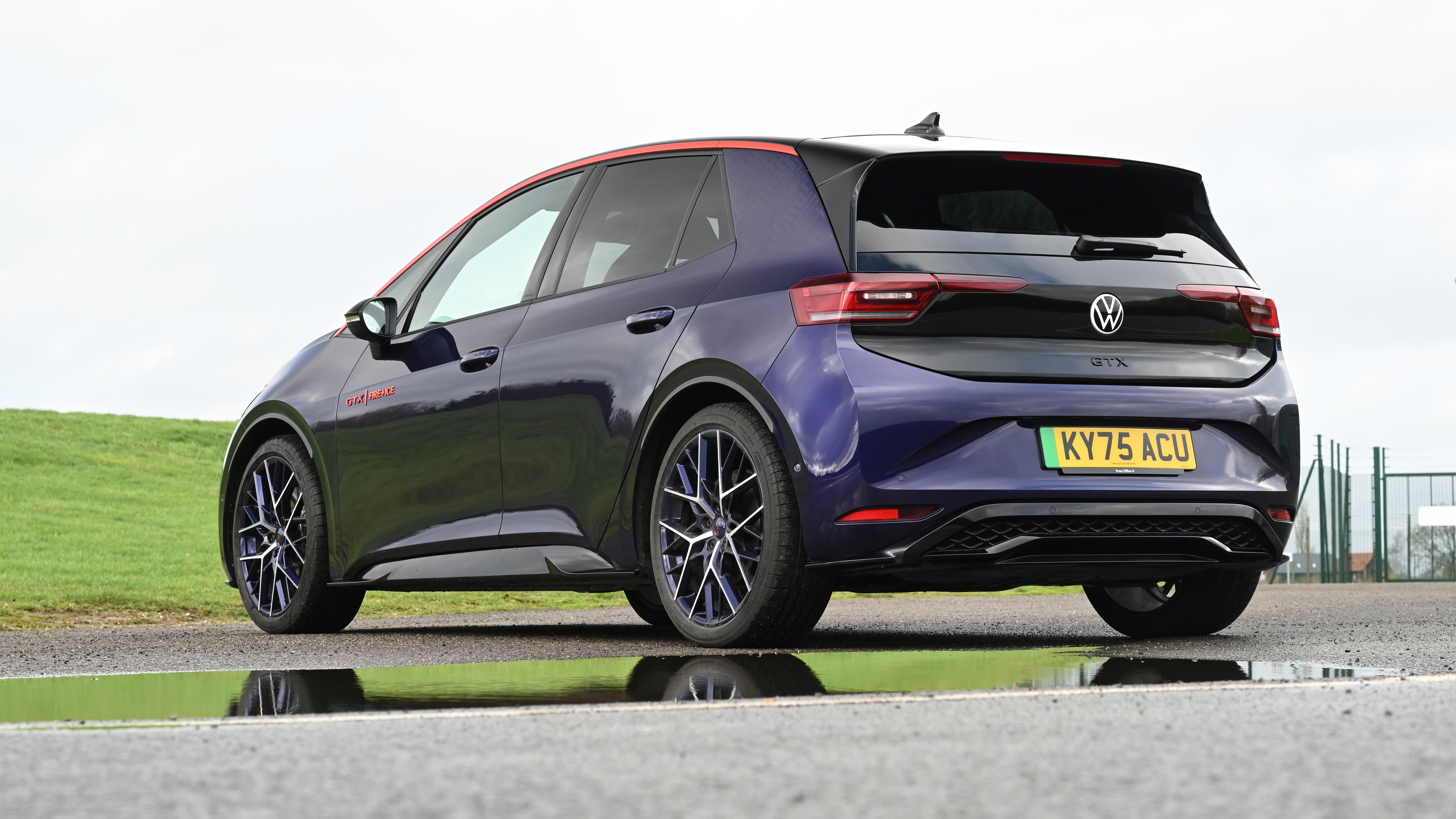 Volkswagen ID.3 GTX Fire &amp; Ice - rear static