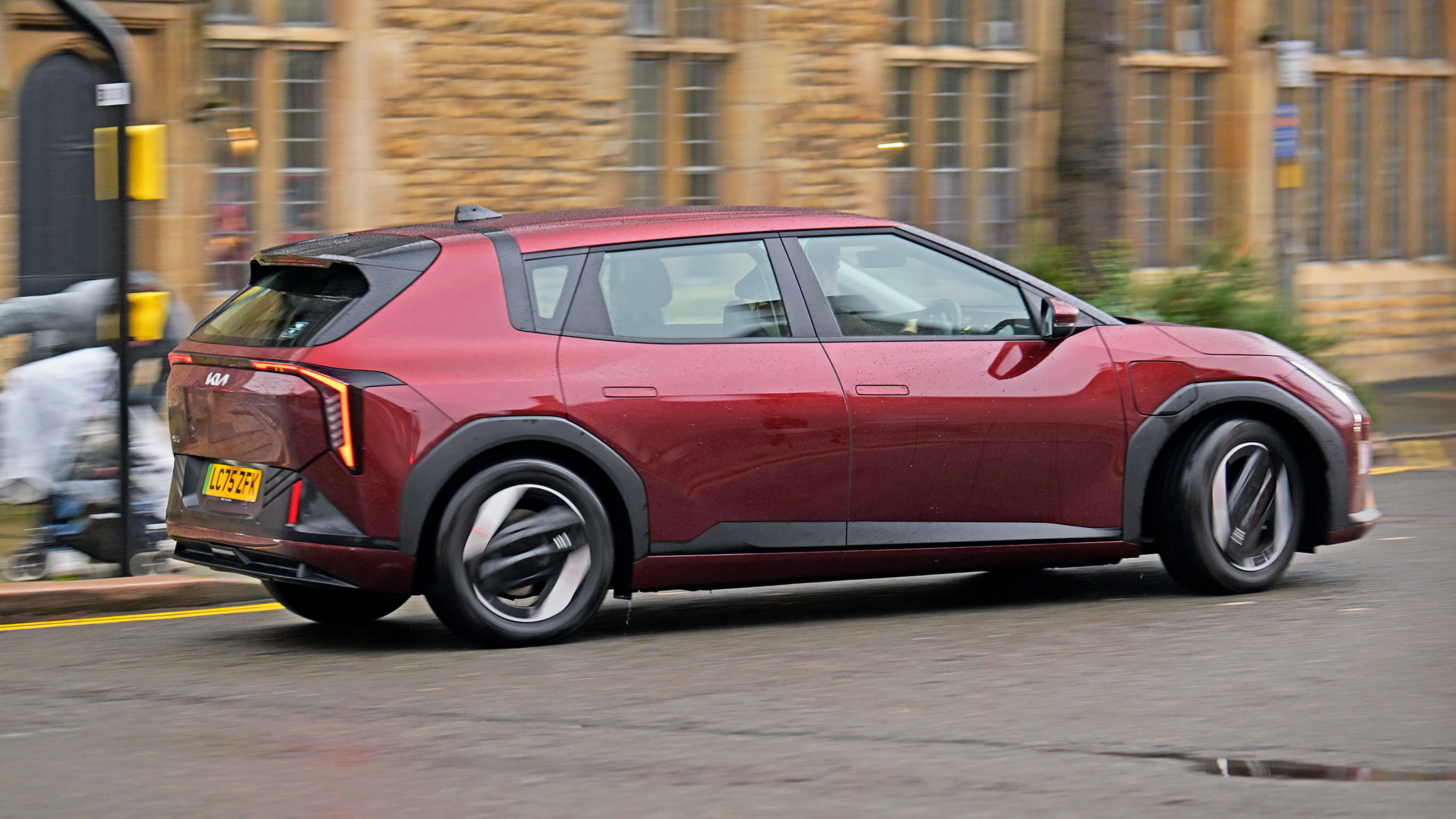 Winter range test - Kia rear cornering
