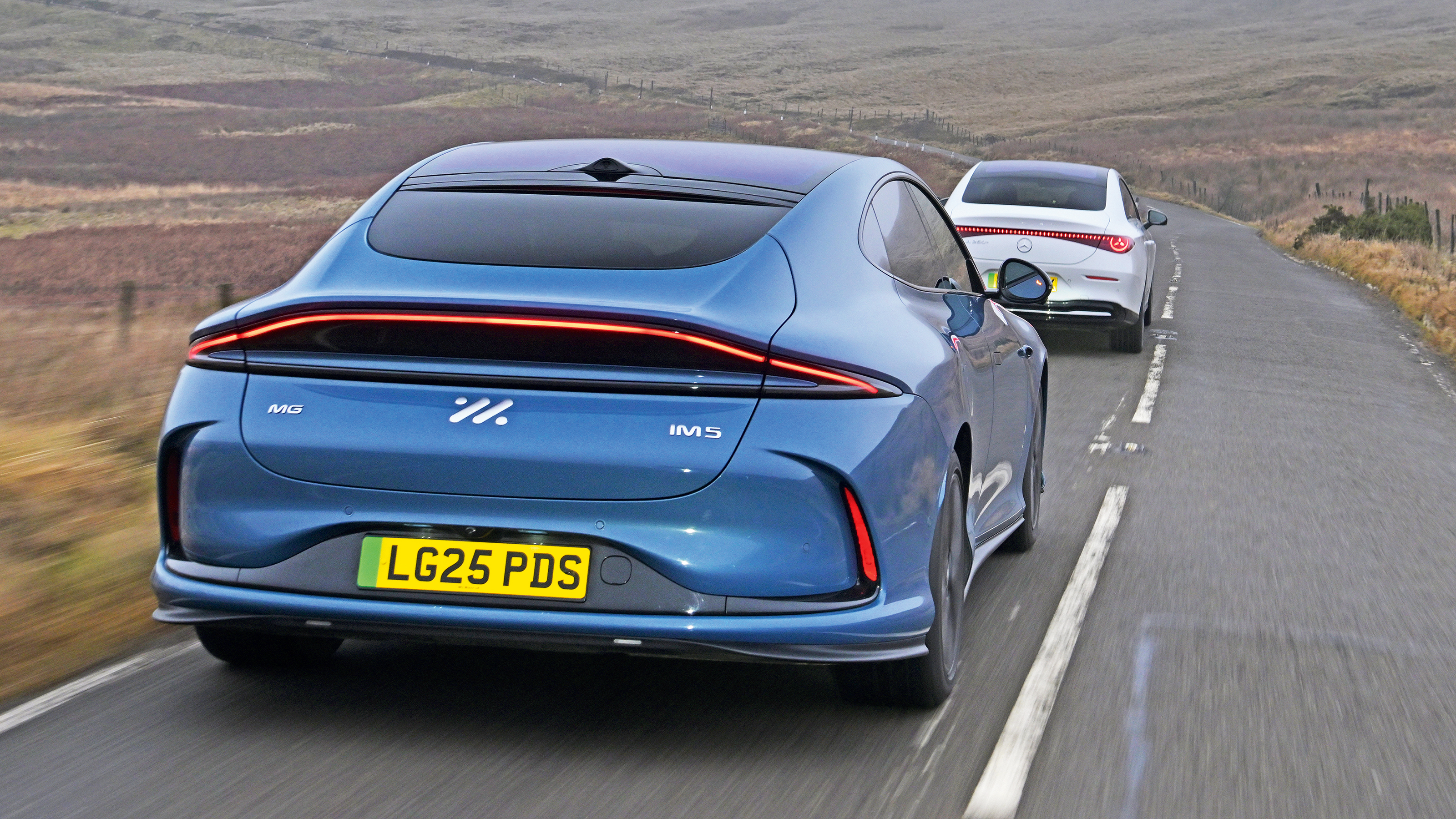 Winter range test - Mercedes and MG rear 3/4
