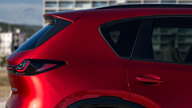 Mazda CX-5 - rear quarter roofline