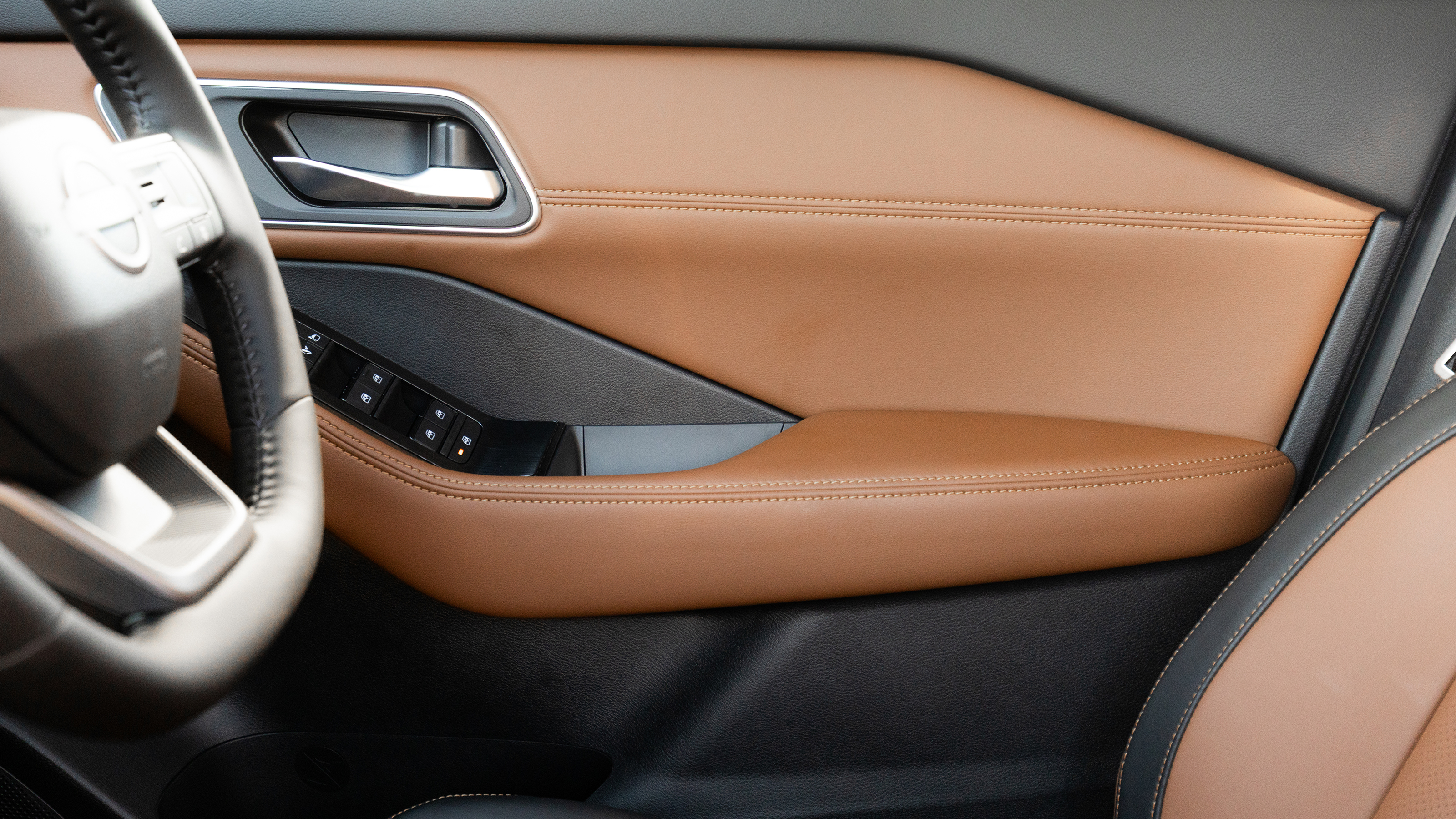 2026 Nissan X-Trail - beige door card