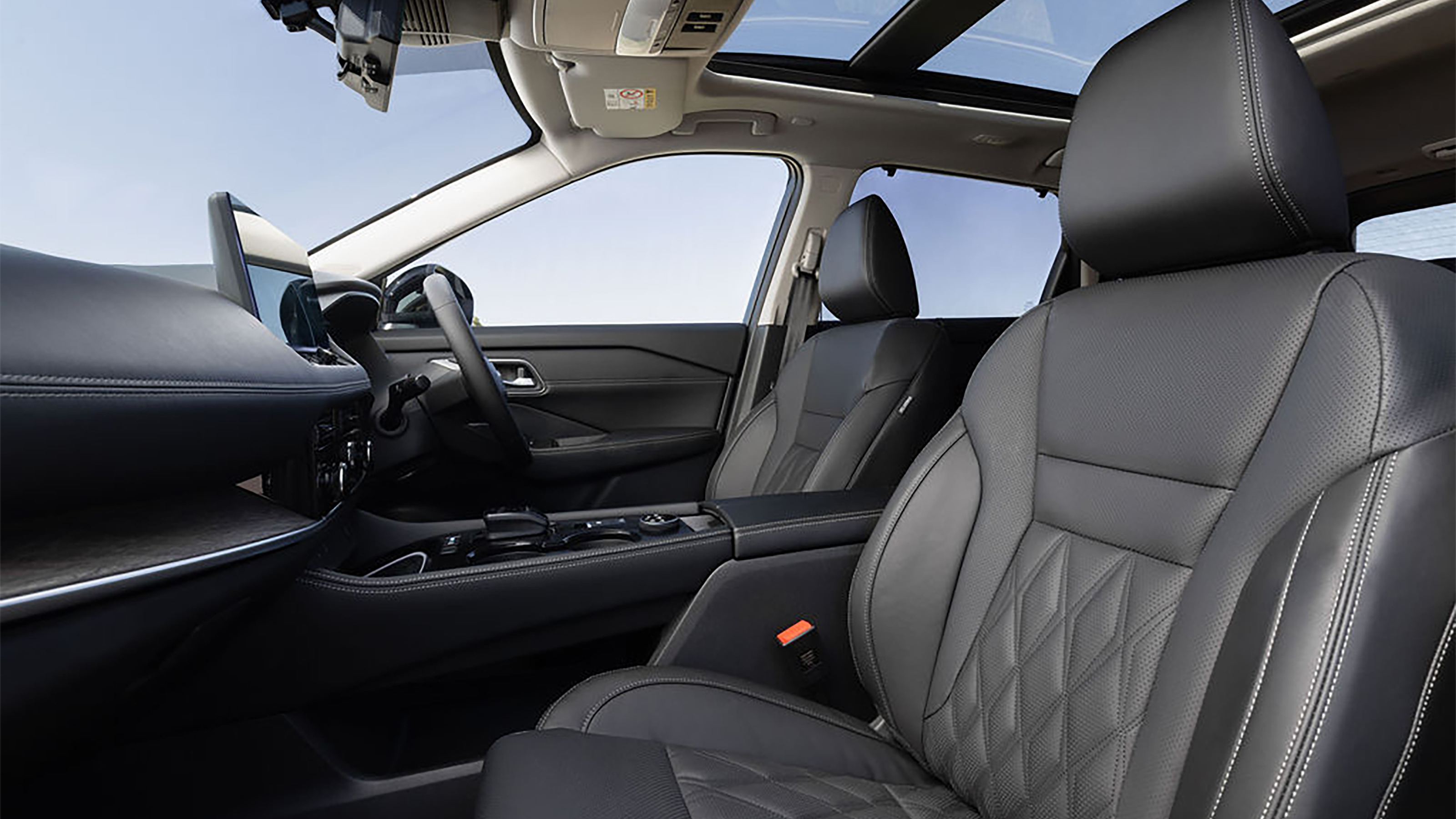 2026 Nissan X-Trail - black front seats