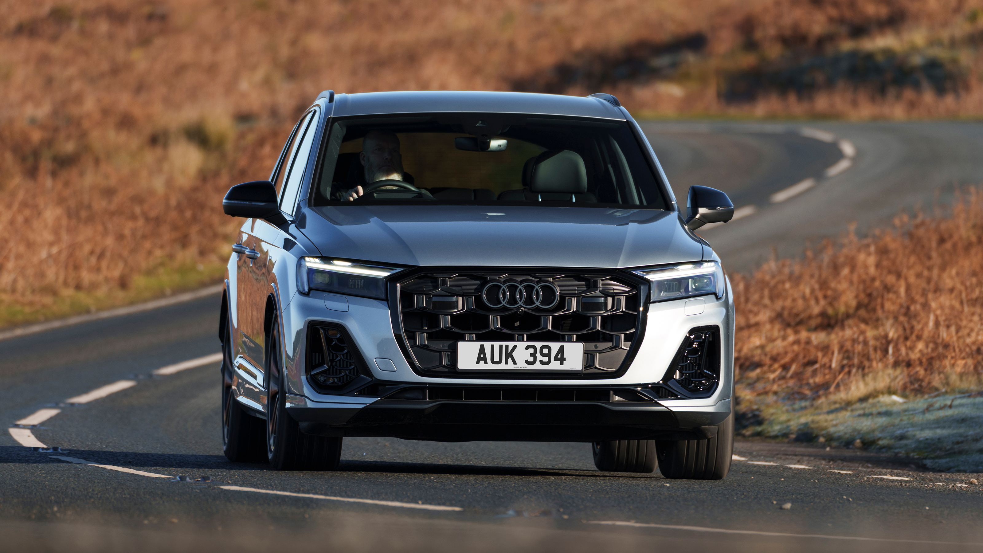 Audi Q7 - front cornering