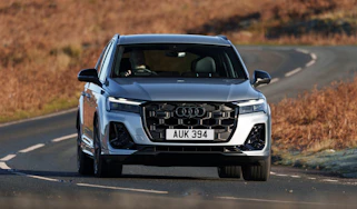 Audi Q7 - front cornering