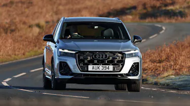 Audi Q7 - front cornering