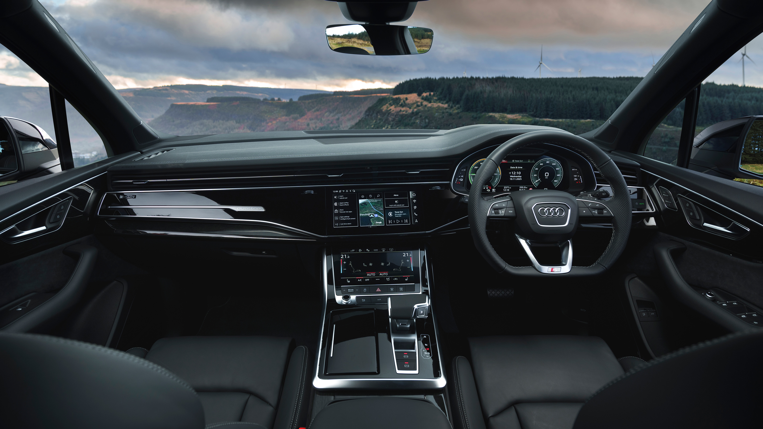 Audi Q7 - interior overview