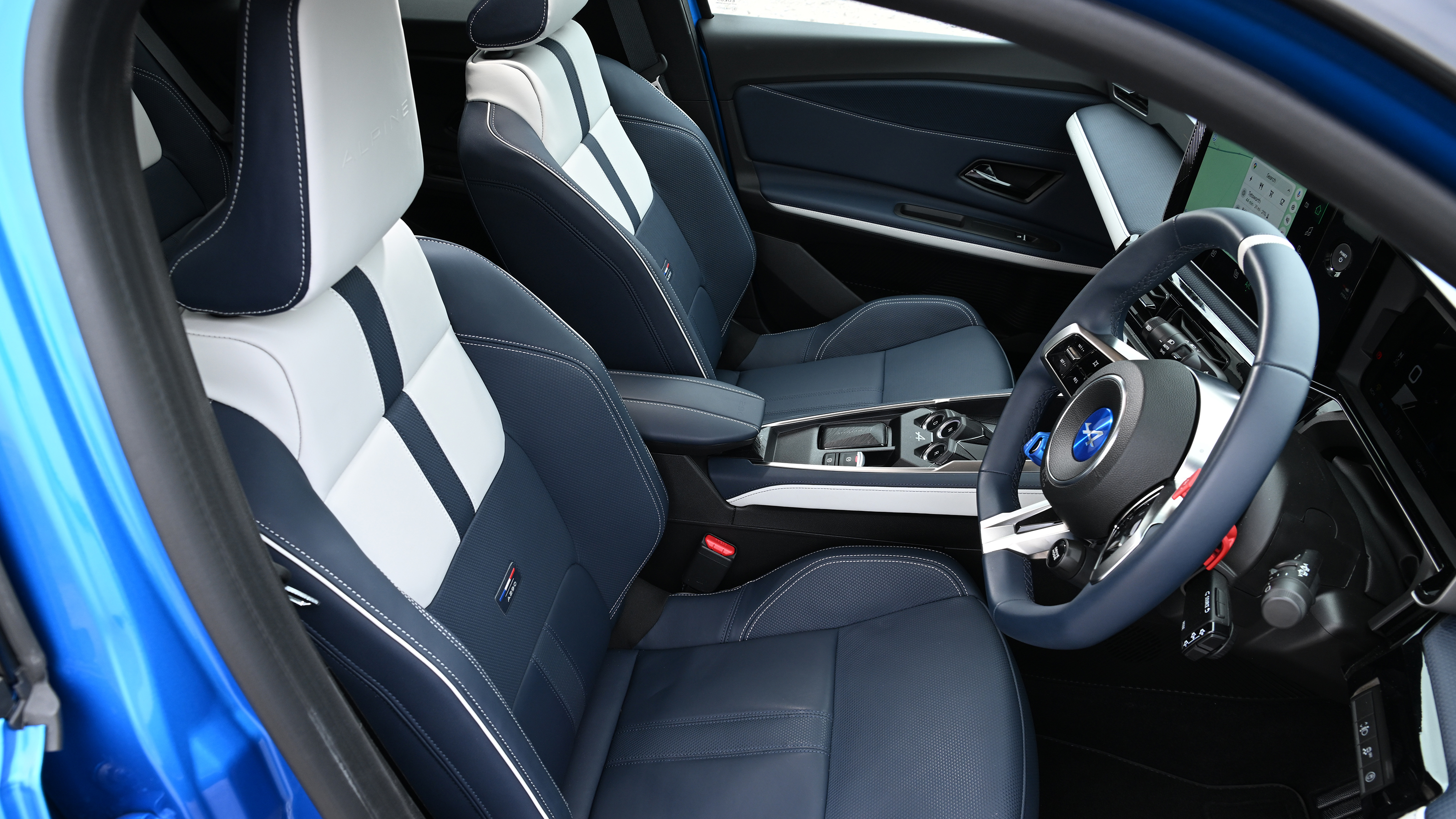 Alpine A290 - front seats