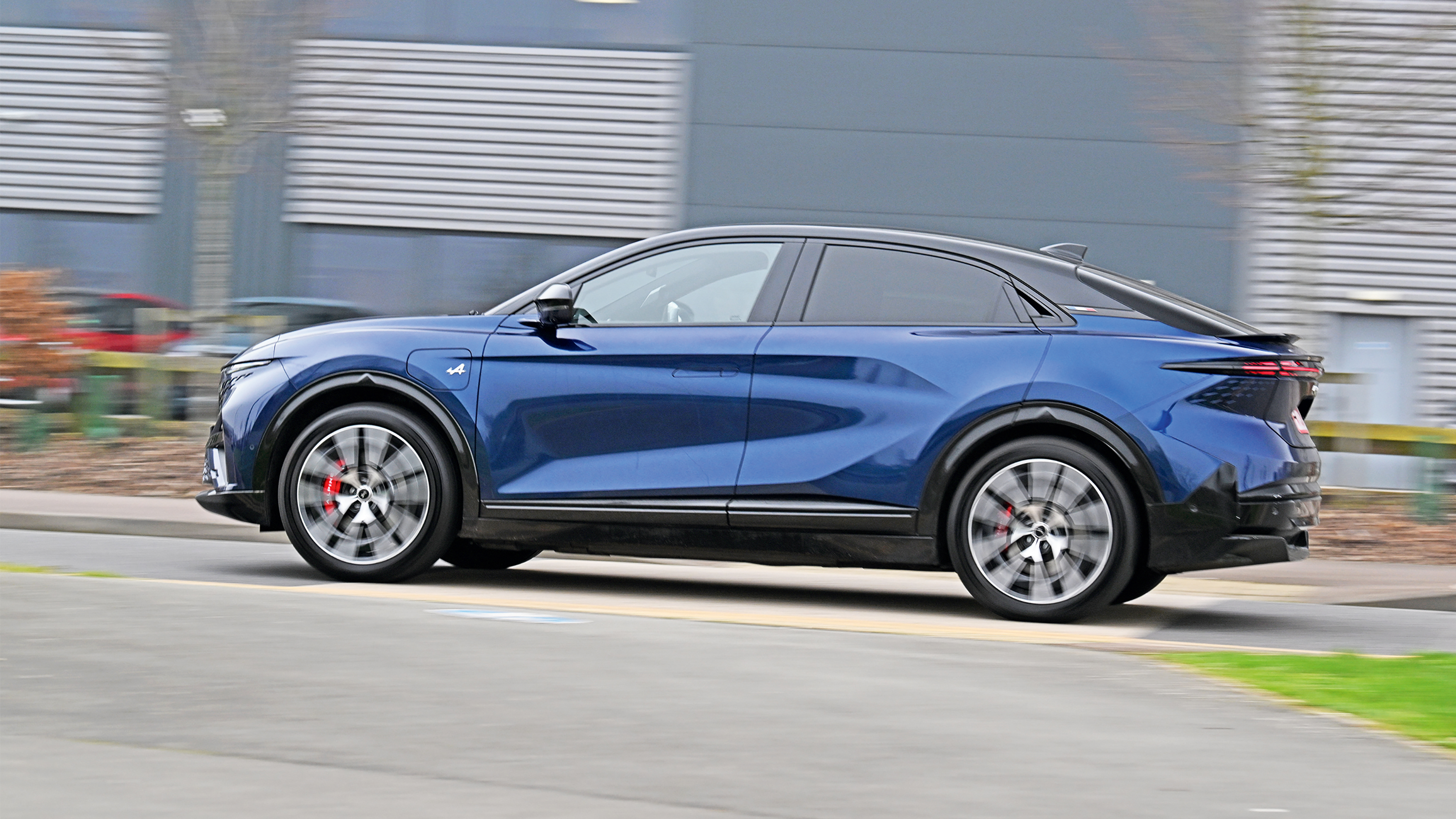 Alpine A390 - dynamic rear angled
