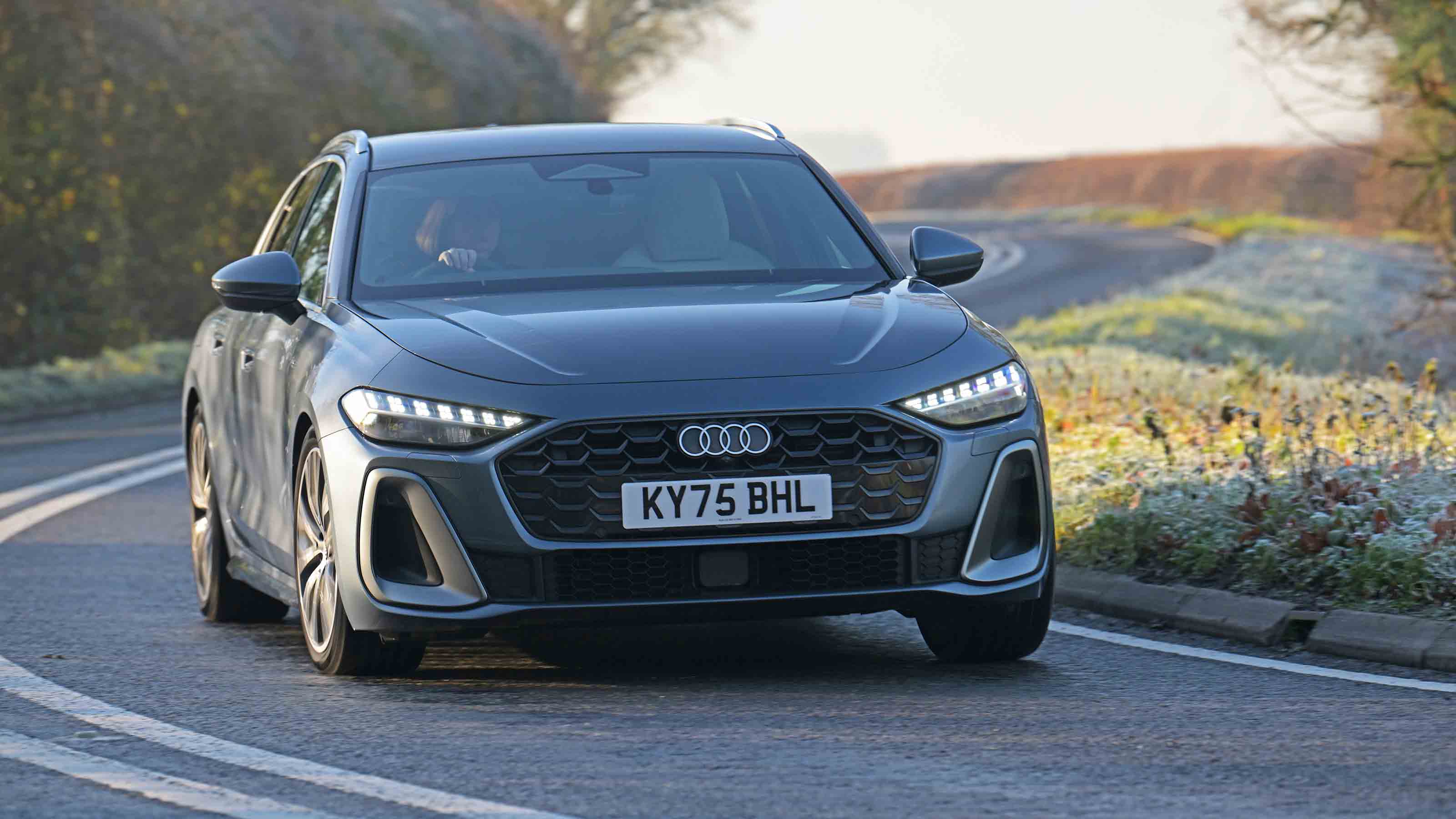 Audi A5 Avant -  front cornering