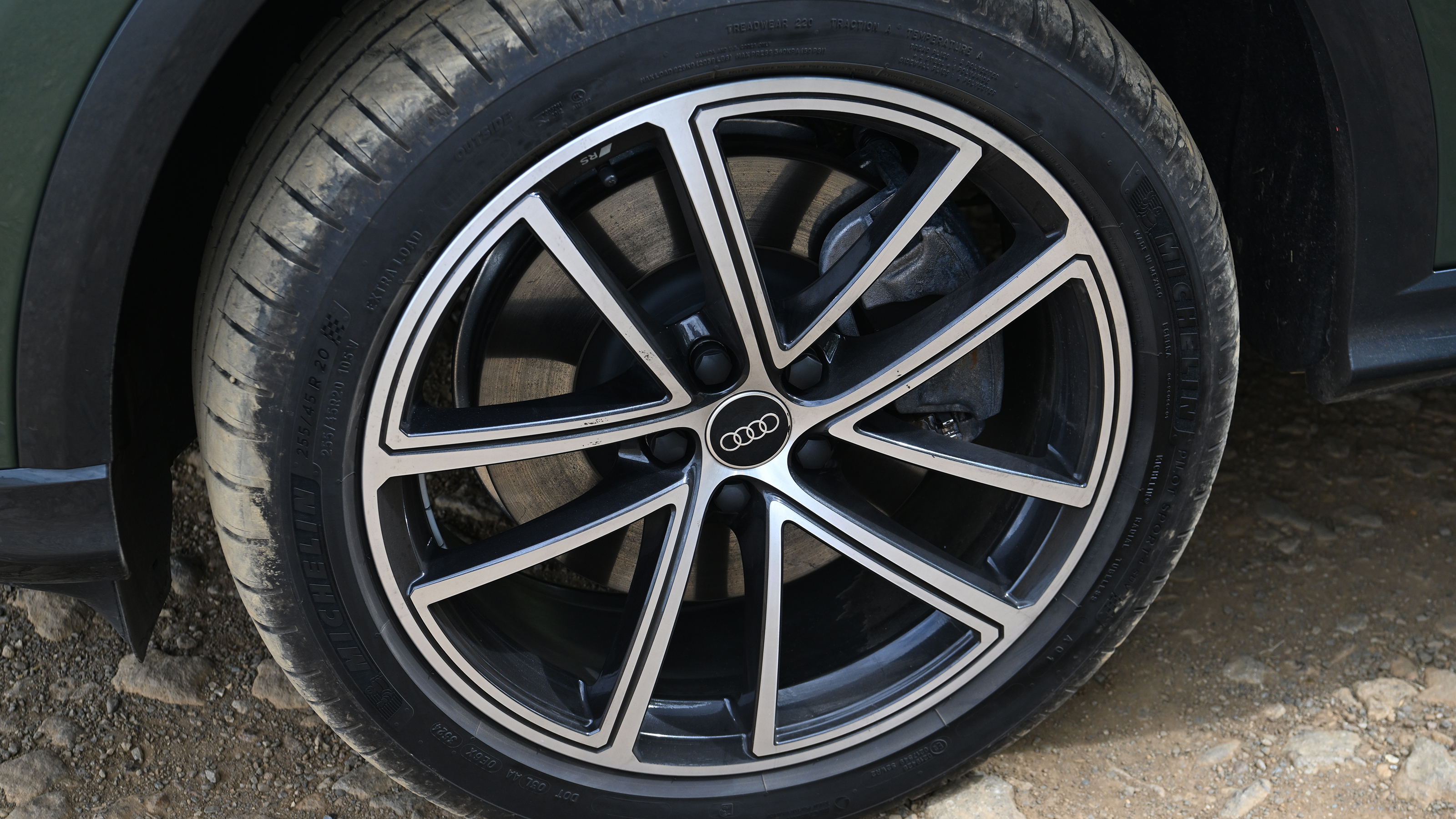 Audi Q5 - wheel