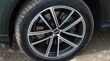 Audi Q5 - wheel